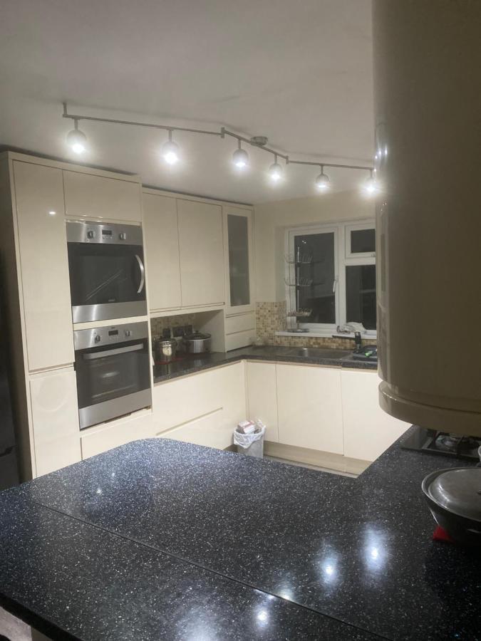 La Mansion Bed & Breakfast Wednesbury Exterior photo